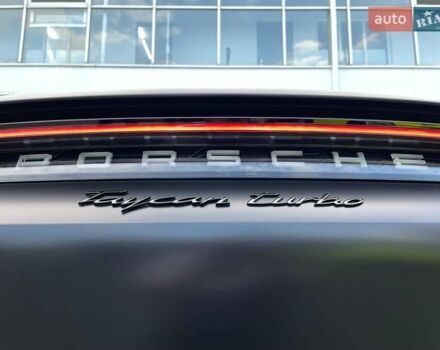 Черный Порше Тайкан, объемом двигателя 0 л и пробегом 59 тыс. км за 79900 $, фото 39 на Automoto.ua