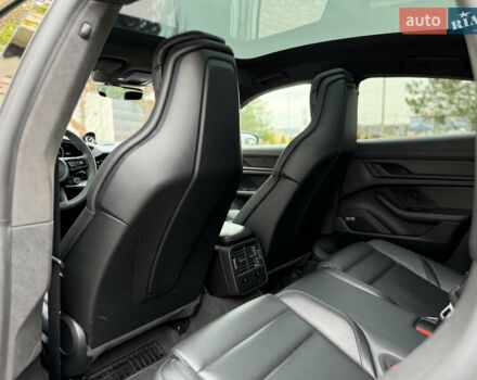 Чорний Порше Тайкан, об'ємом двигуна 0 л та пробігом 33 тис. км за 88900 $, фото 77 на Automoto.ua