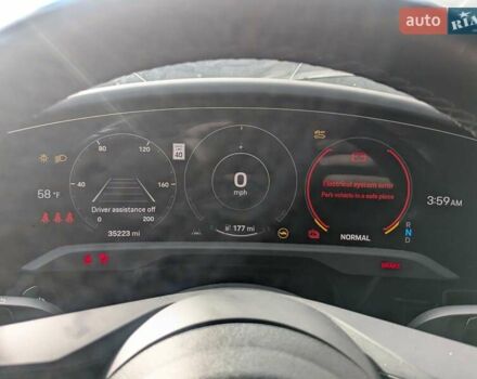 Чорний Порше Тайкан, об'ємом двигуна 0 л та пробігом 56 тис. км за 33500 $, фото 10 на Automoto.ua