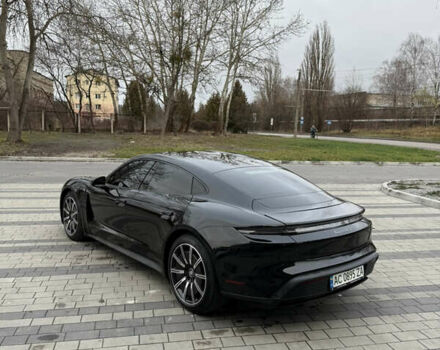 Черный Порше Тайкан, объемом двигателя 0 л и пробегом 63 тыс. км за 49000 $, фото 5 на Automoto.ua