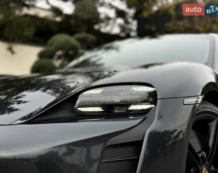 Чорний Порше Тайкан, об'ємом двигуна 0 л та пробігом 33 тис. км за 88900 $, фото 8 на Automoto.ua