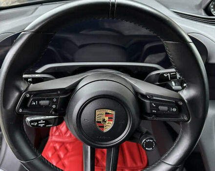 Черный Порше Тайкан, объемом двигателя 0 л и пробегом 84 тыс. км за 65000 $, фото 13 на Automoto.ua