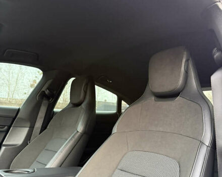 Черный Порше Тайкан, объемом двигателя 0 л и пробегом 63 тыс. км за 49000 $, фото 16 на Automoto.ua