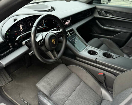 Черный Порше Тайкан, объемом двигателя 0 л и пробегом 63 тыс. км за 49000 $, фото 13 на Automoto.ua