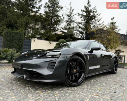 Чорний Порше Тайкан, об'ємом двигуна 0 л та пробігом 33 тис. км за 88900 $, фото 4 на Automoto.ua