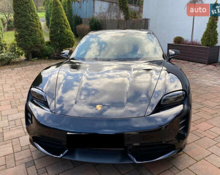 Черный Порше Тайкан, объемом двигателя 0 л и пробегом 52 тыс. км за 19200 $, фото 1 на Automoto.ua