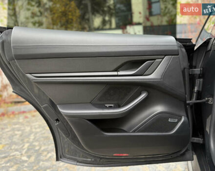 Чорний Порше Тайкан, об'ємом двигуна 0 л та пробігом 33 тис. км за 88900 $, фото 74 на Automoto.ua