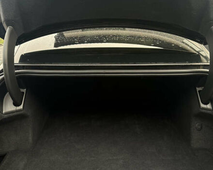 Черный Порше Тайкан, объемом двигателя 0 л и пробегом 84 тыс. км за 65000 $, фото 12 на Automoto.ua