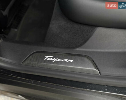 Чорний Порше Тайкан, об'ємом двигуна 0 л та пробігом 33 тис. км за 88900 $, фото 75 на Automoto.ua