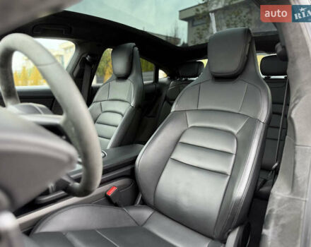 Чорний Порше Тайкан, об'ємом двигуна 0 л та пробігом 33 тис. км за 88900 $, фото 45 на Automoto.ua