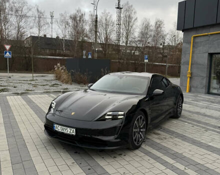 Черный Порше Тайкан, объемом двигателя 0 л и пробегом 63 тыс. км за 49000 $, фото 8 на Automoto.ua