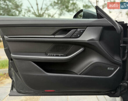 Чорний Порше Тайкан, об'ємом двигуна 0 л та пробігом 33 тис. км за 88900 $, фото 39 на Automoto.ua