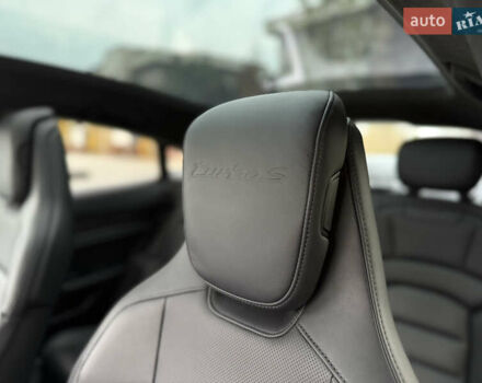 Чорний Порше Тайкан, об'ємом двигуна 0 л та пробігом 33 тис. км за 88900 $, фото 46 на Automoto.ua