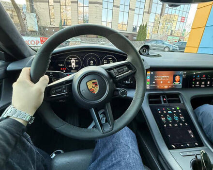 Черный Порше Тайкан, объемом двигателя 0 л и пробегом 25 тыс. км за 94500 $, фото 6 на Automoto.ua