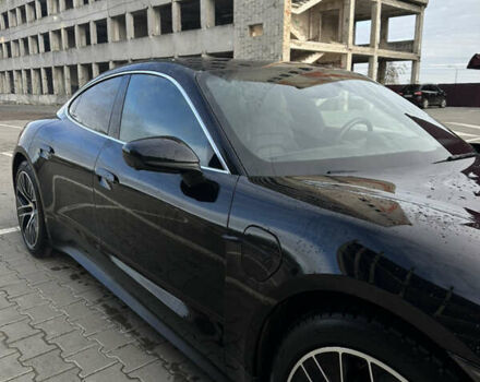 Черный Порше Тайкан, объемом двигателя 0 л и пробегом 84 тыс. км за 65000 $, фото 3 на Automoto.ua