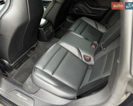 Чорний Порше Тайкан, об'ємом двигуна 0 л та пробігом 33 тис. км за 88900 $, фото 76 на Automoto.ua