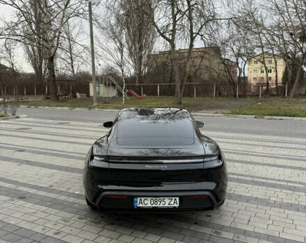 Черный Порше Тайкан, объемом двигателя 0 л и пробегом 63 тыс. км за 49000 $, фото 4 на Automoto.ua