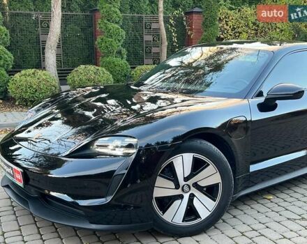 Черный Порше Тайкан, объемом двигателя 0 л и пробегом 41 тыс. км за 49980 $, фото 5 на Automoto.ua