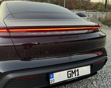 Черный Порше Тайкан, объемом двигателя 0 л и пробегом 40 тыс. км за 88500 $, фото 6 на Automoto.ua