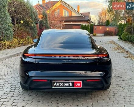 Черный Порше Тайкан, объемом двигателя 0 л и пробегом 41 тыс. км за 49980 $, фото 12 на Automoto.ua