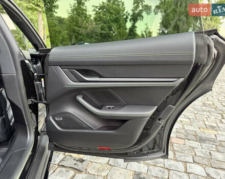 Черный Порше Тайкан, объемом двигателя 0 л и пробегом 11 тыс. км за 83333 $, фото 93 на Automoto.ua