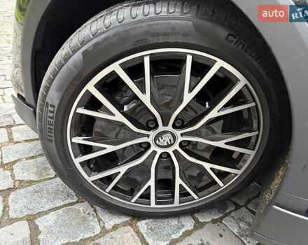 Черный Порше Тайкан, объемом двигателя 0 л и пробегом 11 тыс. км за 83333 $, фото 69 на Automoto.ua