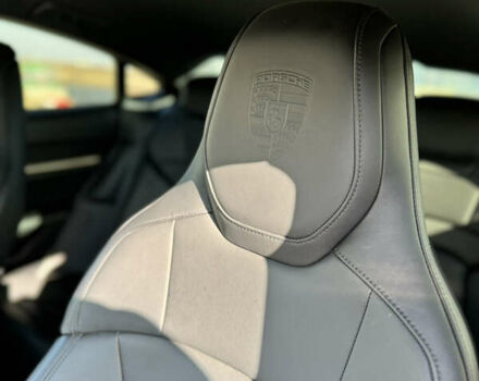 Черный Порше Тайкан, объемом двигателя 0 л и пробегом 40 тыс. км за 88500 $, фото 23 на Automoto.ua