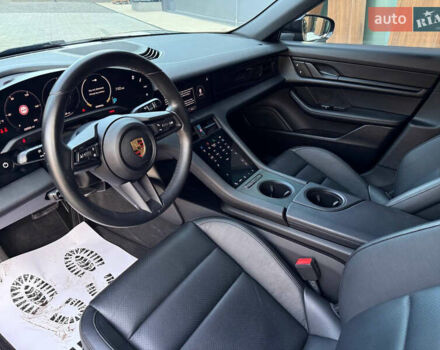 Черный Порше Тайкан, объемом двигателя 0 л и пробегом 34 тыс. км за 52000 $, фото 7 на Automoto.ua