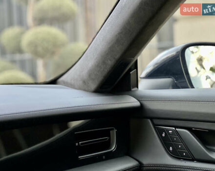 Черный Порше Тайкан, объемом двигателя 0 л и пробегом 9 тыс. км за 78000 $, фото 41 на Automoto.ua