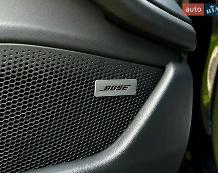 Черный Порше Тайкан, объемом двигателя 0 л и пробегом 9 тыс. км за 78000 $, фото 26 на Automoto.ua