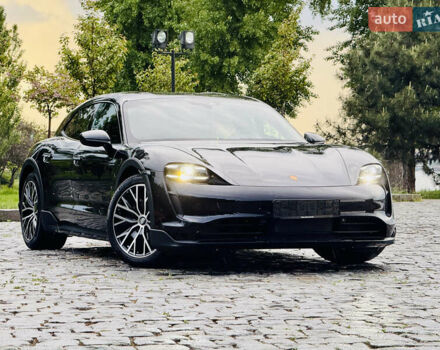 Черный Порше Тайкан, объемом двигателя 0 л и пробегом 11 тыс. км за 83333 $, фото 33 на Automoto.ua