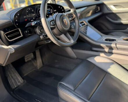 Черный Порше Тайкан, объемом двигателя 0 л и пробегом 40 тыс. км за 88500 $, фото 15 на Automoto.ua