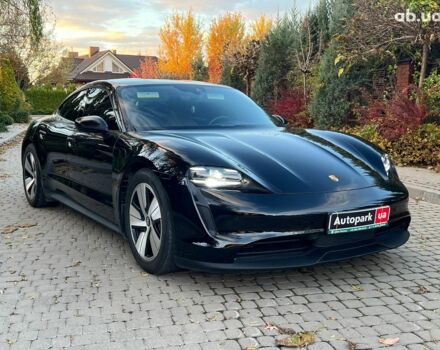 Черный Порше Тайкан, объемом двигателя 0 л и пробегом 41 тыс. км за 49980 $, фото 15 на Automoto.ua
