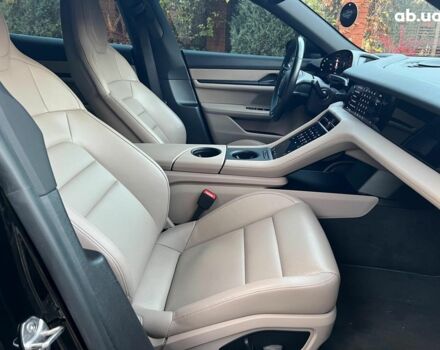 Черный Порше Тайкан, объемом двигателя 0 л и пробегом 41 тыс. км за 49980 $, фото 21 на Automoto.ua