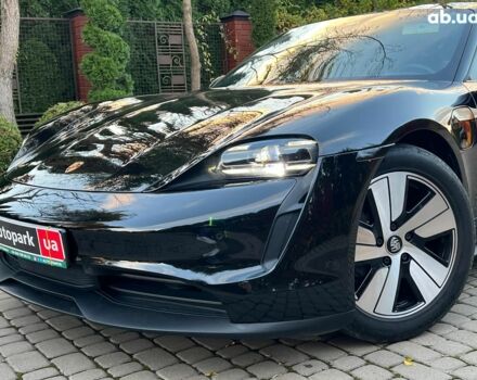 Черный Порше Тайкан, объемом двигателя 0 л и пробегом 41 тыс. км за 49980 $, фото 4 на Automoto.ua