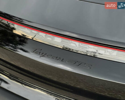 Черный Порше Тайкан, объемом двигателя 0 л и пробегом 9 тыс. км за 78000 $, фото 23 на Automoto.ua