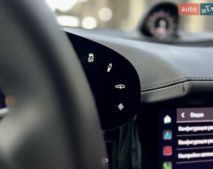 Черный Порше Тайкан, объемом двигателя 0 л и пробегом 9 тыс. км за 78000 $, фото 43 на Automoto.ua