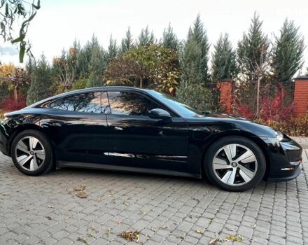 Черный Порше Тайкан, объемом двигателя 0 л и пробегом 41 тыс. км за 49980 $, фото 14 на Automoto.ua