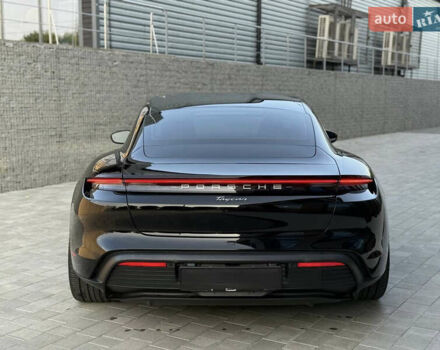 Черный Порше Тайкан, объемом двигателя 0 л и пробегом 34 тыс. км за 52000 $, фото 4 на Automoto.ua