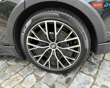 Черный Порше Тайкан, объемом двигателя 0 л и пробегом 11 тыс. км за 83333 $, фото 63 на Automoto.ua