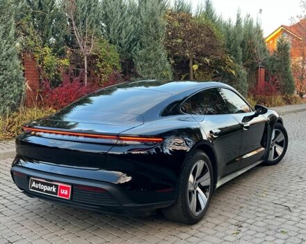 Черный Порше Тайкан, объемом двигателя 0 л и пробегом 41 тыс. км за 49980 $, фото 13 на Automoto.ua