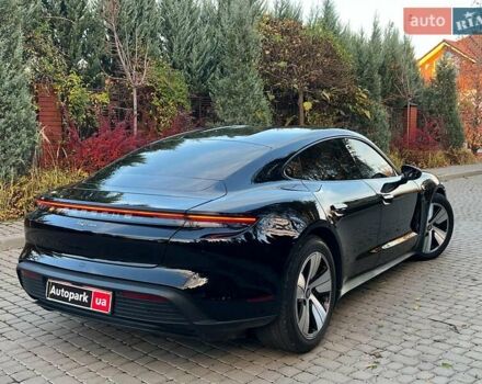 Черный Порше Тайкан, объемом двигателя 0 л и пробегом 41 тыс. км за 49980 $, фото 13 на Automoto.ua