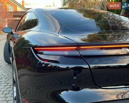 Черный Порше Тайкан, объемом двигателя 0 л и пробегом 41 тыс. км за 49980 $, фото 11 на Automoto.ua