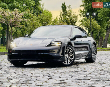 Черный Порше Тайкан, объемом двигателя 0 л и пробегом 11 тыс. км за 83333 $, фото 12 на Automoto.ua