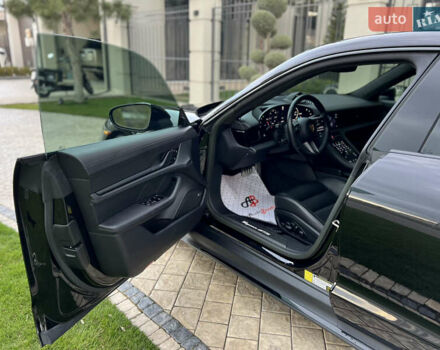 Черный Порше Тайкан, объемом двигателя 0 л и пробегом 9 тыс. км за 78000 $, фото 24 на Automoto.ua