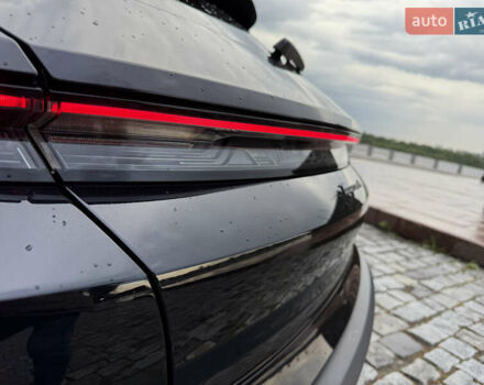 Черный Порше Тайкан, объемом двигателя 0 л и пробегом 11 тыс. км за 83333 $, фото 23 на Automoto.ua