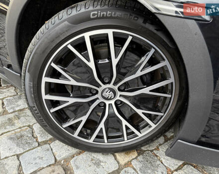 Черный Порше Тайкан, объемом двигателя 0 л и пробегом 11 тыс. км за 83333 $, фото 73 на Automoto.ua