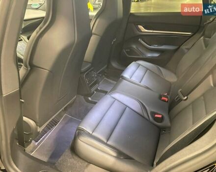 Черный Порше Тайкан, объемом двигателя 0 л и пробегом 43 тыс. км за 70000 $, фото 18 на Automoto.ua