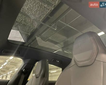 Черный Порше Тайкан, объемом двигателя 0 л и пробегом 43 тыс. км за 70000 $, фото 10 на Automoto.ua