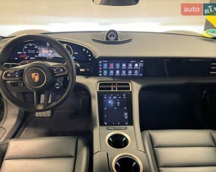 Черный Порше Тайкан, объемом двигателя 0 л и пробегом 43 тыс. км за 70000 $, фото 12 на Automoto.ua